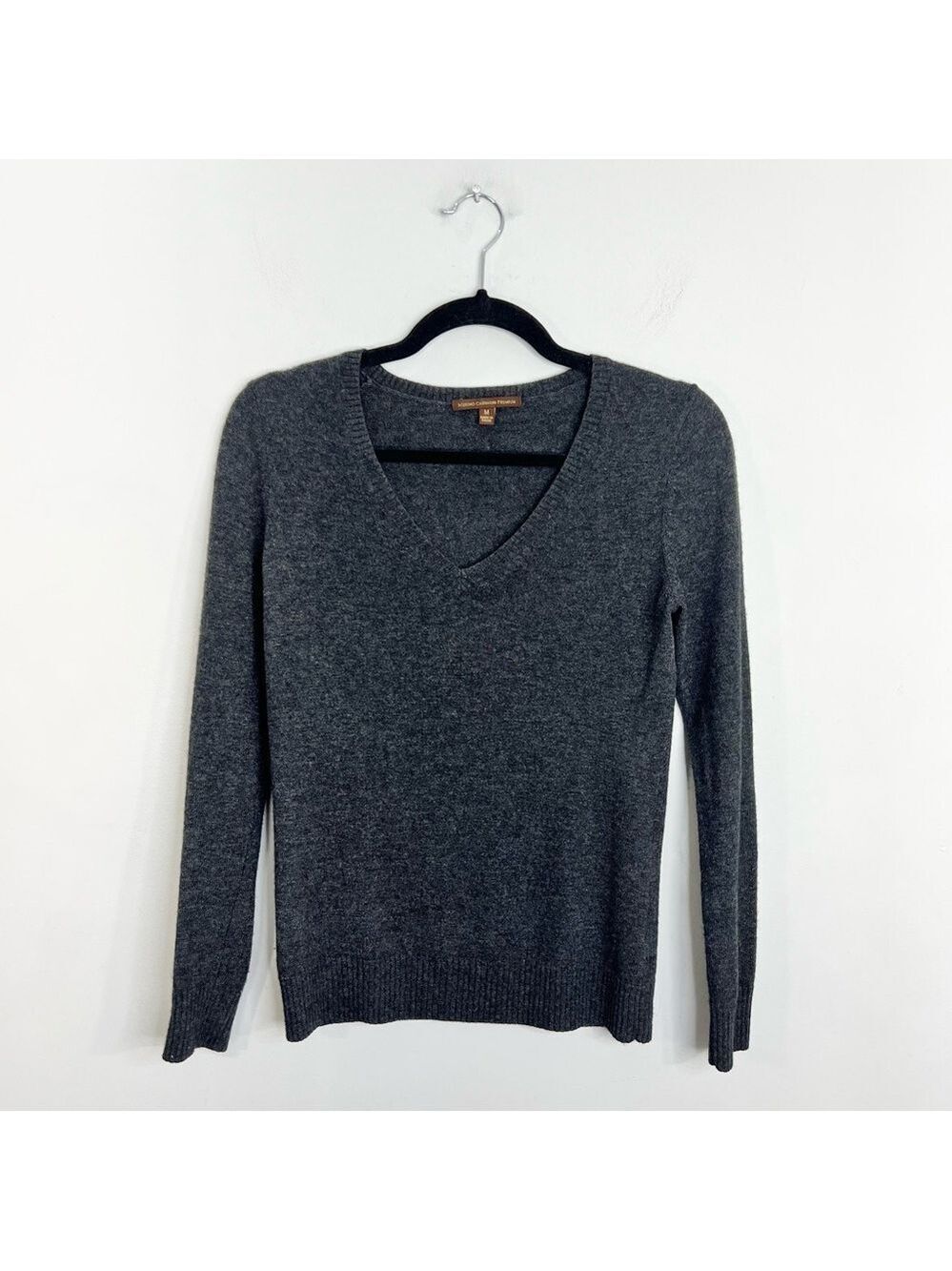 Uniqlo Premium Merino cashmere charcoal grey fitted v neck old money sweater M - Picture 4 of 13